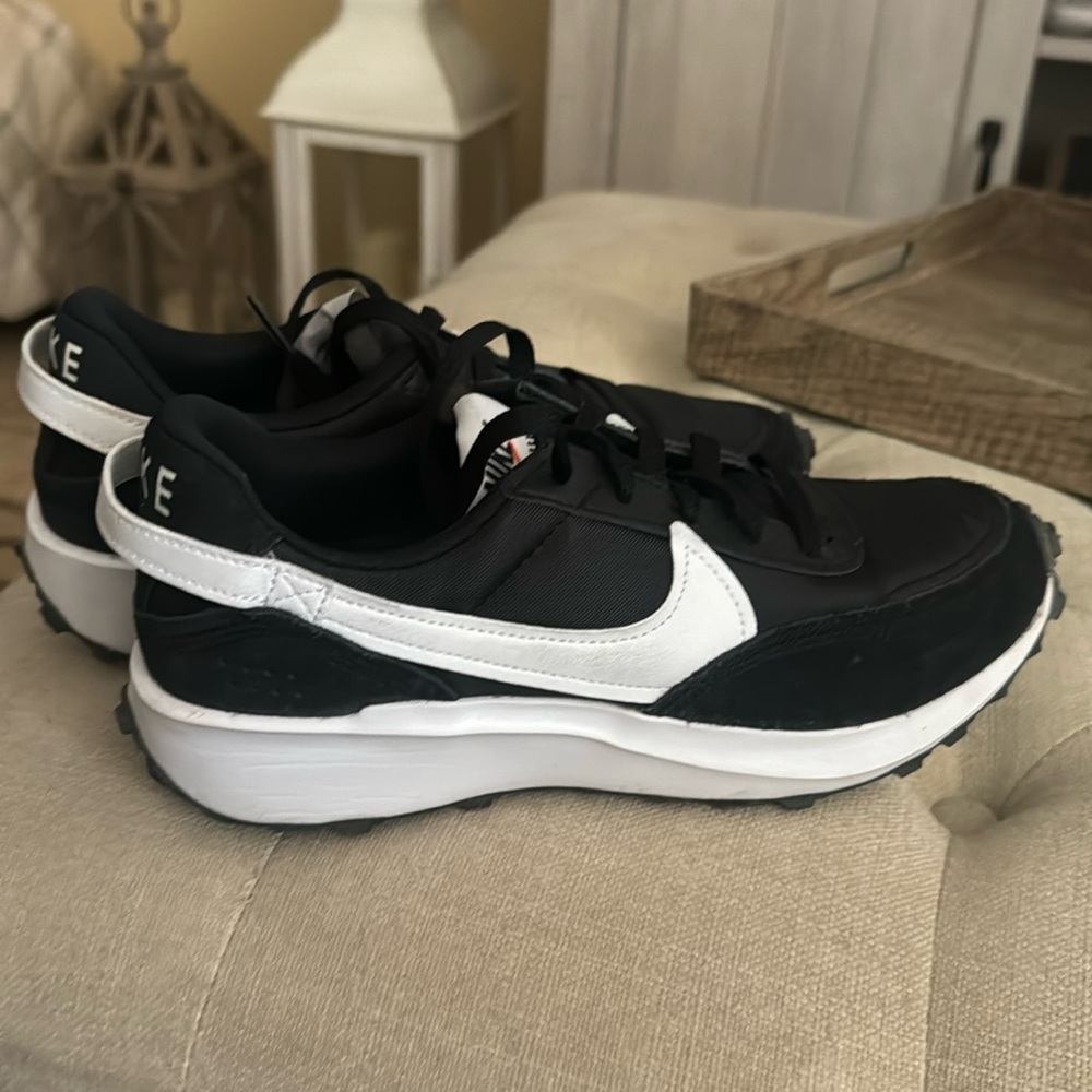 Women’s Nike Waffle Debut Sneaker like new